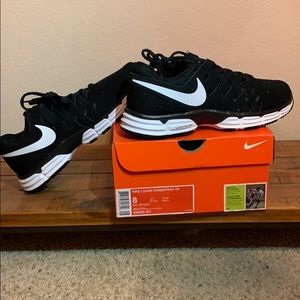 NIKE LUNAR FINGERTRAP TRAINERS. BRAND NEW